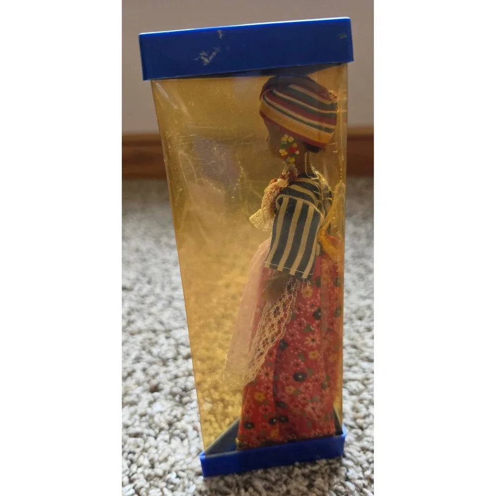Vintage Rexard Miss St Maarten‎ West Indies Collectors Costume Doll Souvenir Box